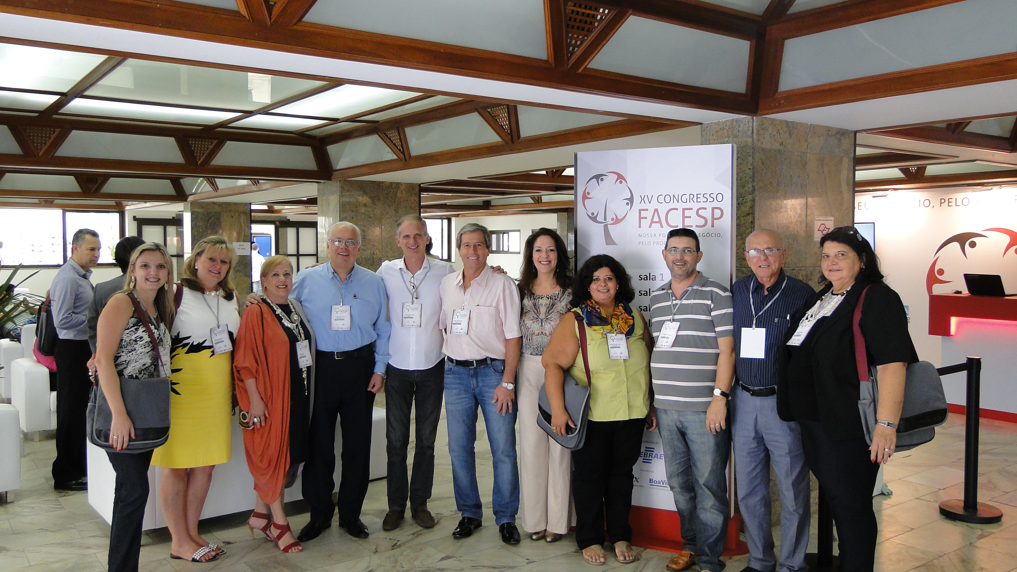Diretores e colaboradores da entidade participam do congresso
